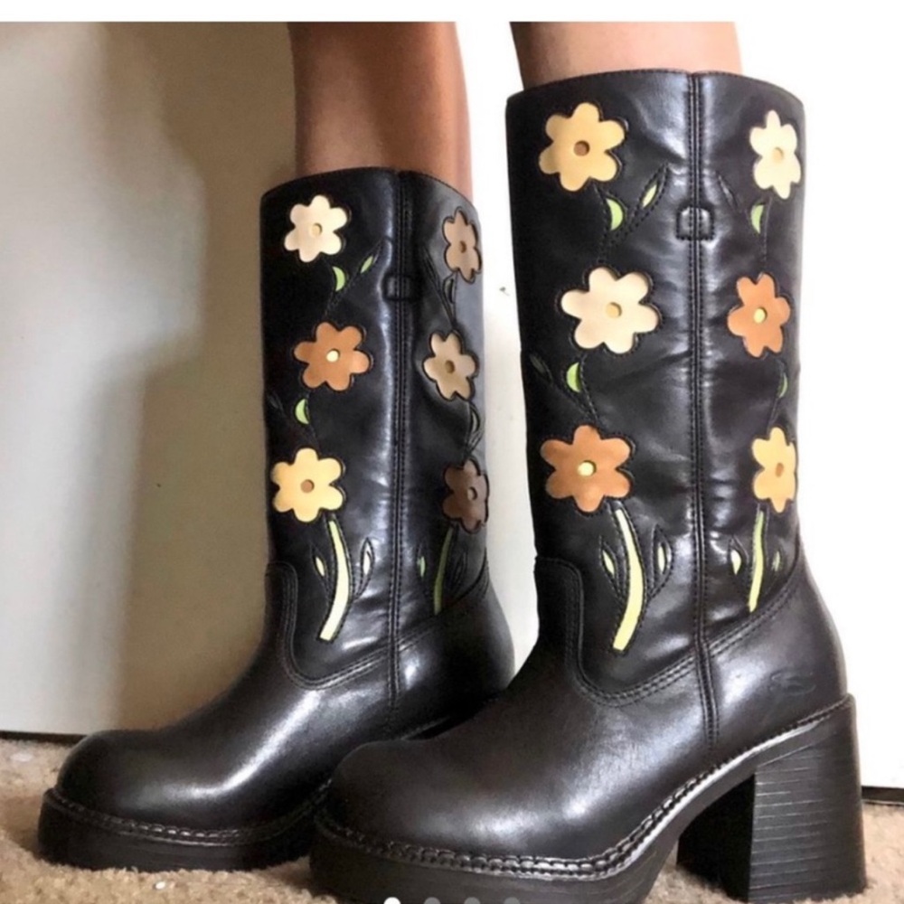 ISO 90’d sketcher boots